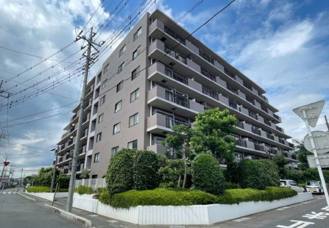 大宮宮原ガーデンハウスの外観|◆JR東北本線・高崎線『宮原』駅徒歩18分◆5階部分南向きバルコニー　バルコニー面に建物がなく、眺望・陽当たり良好で開放感◆スーパー・コンビニ・ドラックストアなどお買い物に便利な施設が徒歩10分圏内