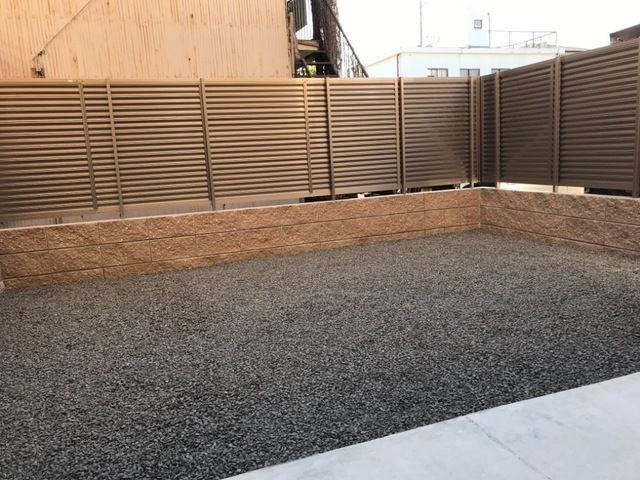 ナーシサス東中島の庭