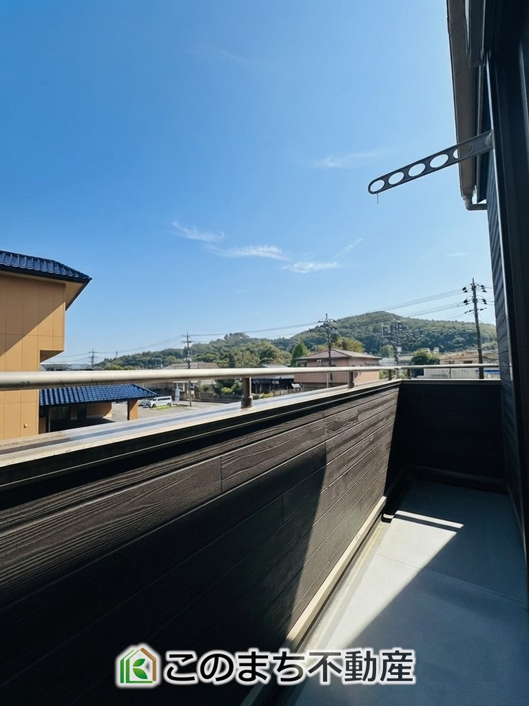 鹿沼市麻苧町中古戸建の駐車場|お車並列３台駐車可能です☆