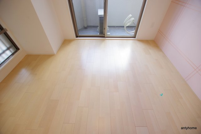 セレニテ本町ルフレ　仲介手数料無料の洋室