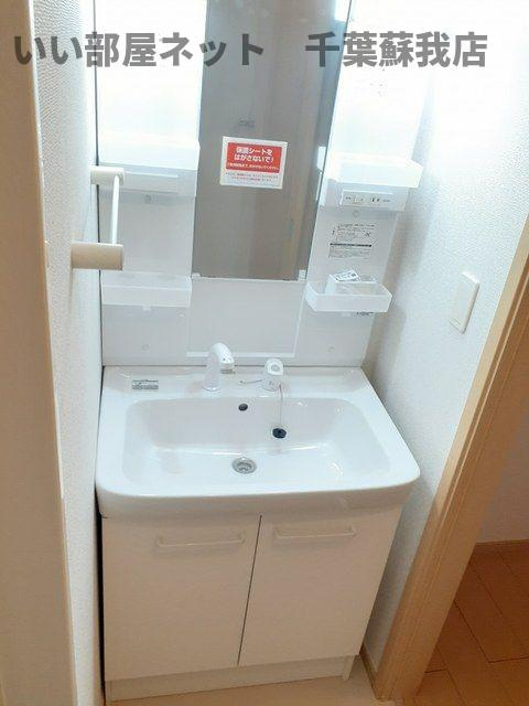 グローリーヒルズＡの洗面所|使いやすい洗面所です
