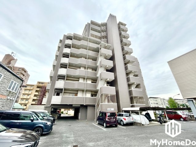 ダイアパレス瓢箪山の駐車場