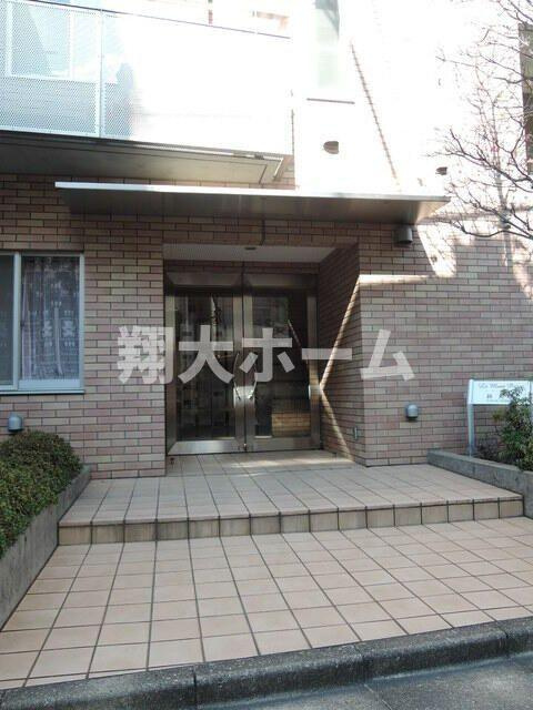 ルモンピエール新大塚のエントランス