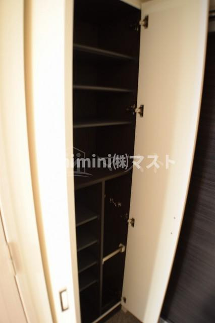 プレサンス江戸堀の収納