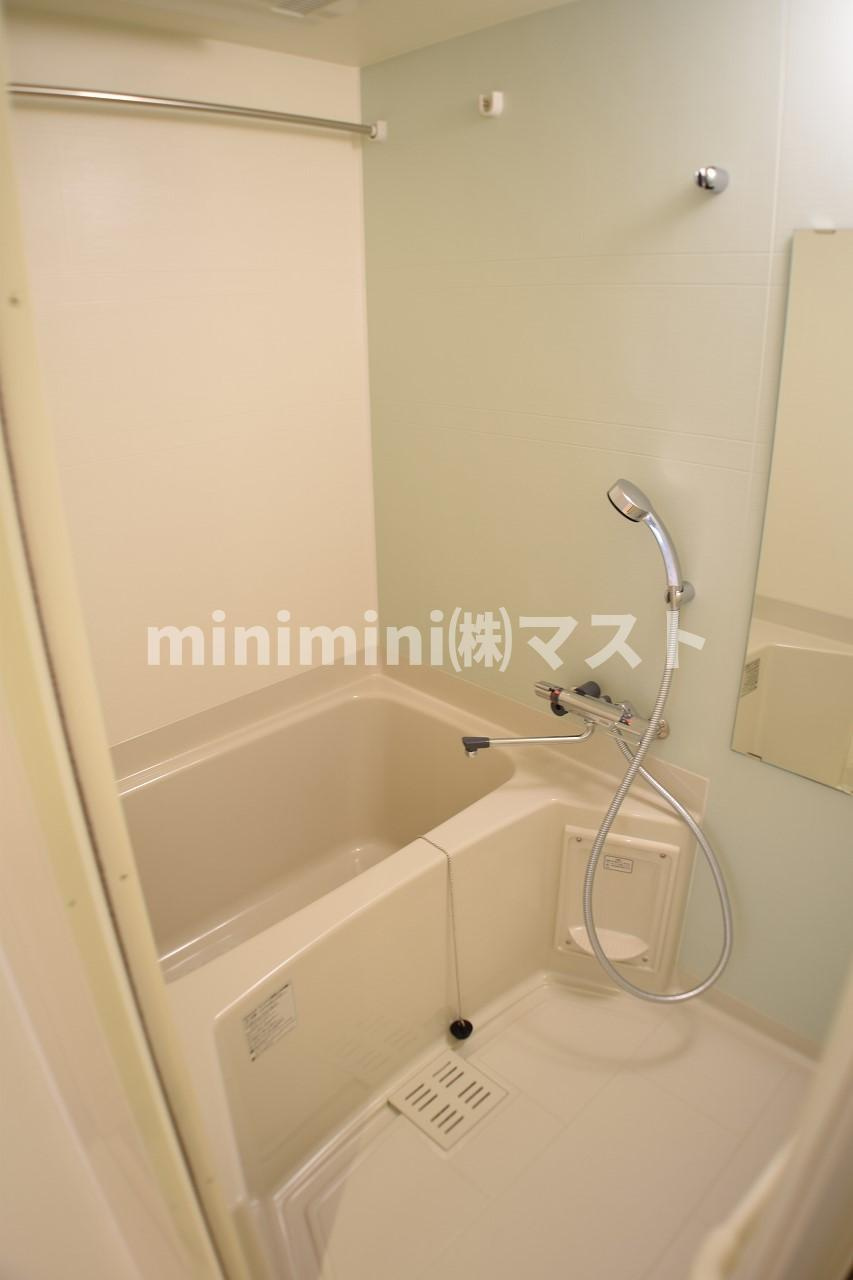 ＪＪＣＯＵＲＴ磯路の浴室