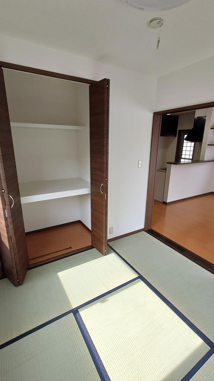 福富西３丁目　借家の収納