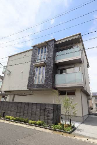 ブルームステージの外観