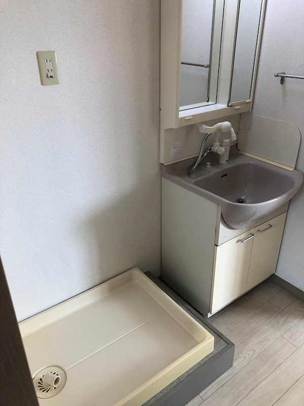 岡山市北区東古松３丁目の賃貸マンションの洗面所