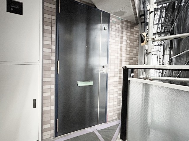【防犯設備】 | アルファホームズ西巣鴨 | 建物や敷地の隅々に目を光らせる防犯カメラが設置されています。現地を見学される際には、カメラの存在やその台数にも意識を払ってみてください。～即日のご見学可能～　お問合せはお気軽にどうぞ。