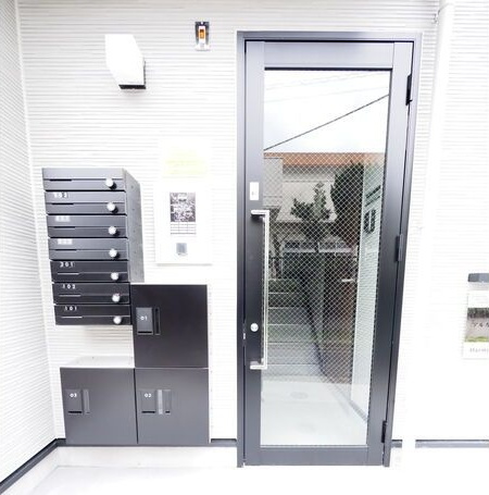 アルカーサ道徳新町のエントランス