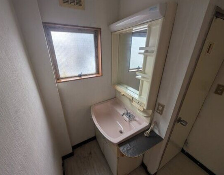 梅香3丁目マンションの独立洗面台|梅香3丁目マンション　独立洗面台