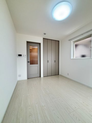 ナチュラルフロント住居の洋室