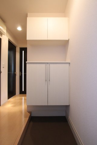 【玄関】 | ヴィーブル伏尾