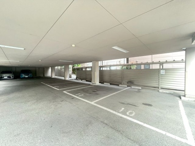 【駐車場】 | メゾン飛鳥