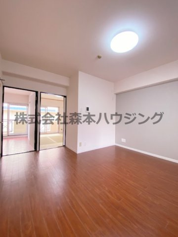 【居間・リビング】 | 　CONFORT　SEKI | こちらの居間で趣味の時間をお楽しみください