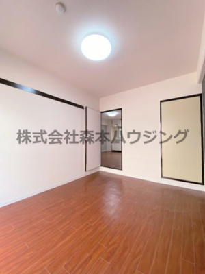 【洋室】 | 　CONFORT　SEKI | ゆったりした洋室です
