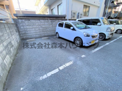 【駐車場】 | 　CONFORT　SEKI | 駐車場に車を止められます