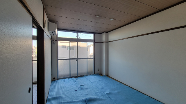 山陽ビルの和室