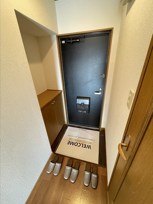 明日香マンションの玄関