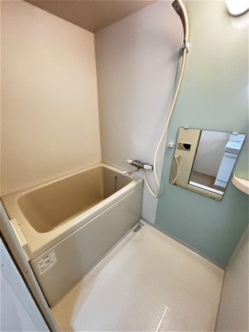 ロイヤルマンション2号棟の浴室