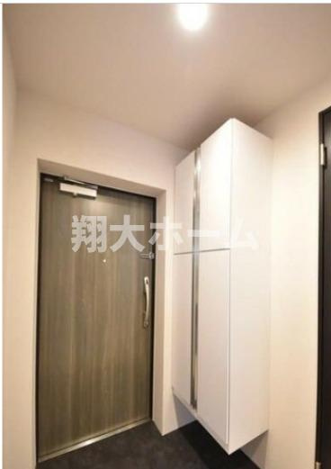 メモラ池袋の玄関