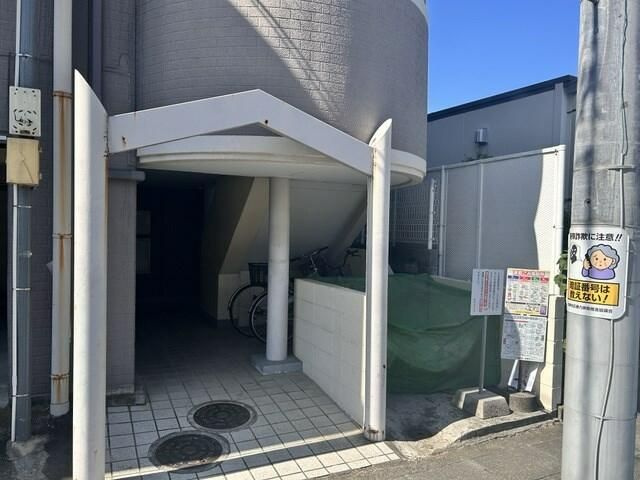 【エントランス】
