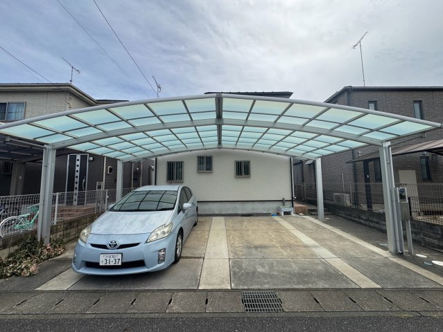 蓄電池、ソーラー付き♪立地も良い綺麗な中古戸建♪下野市文教の駐車場|駐車場があります