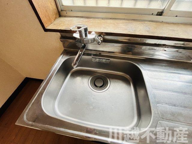 高台の眺望を365日楽しめる戸建のキッチン|使いやすいシンク