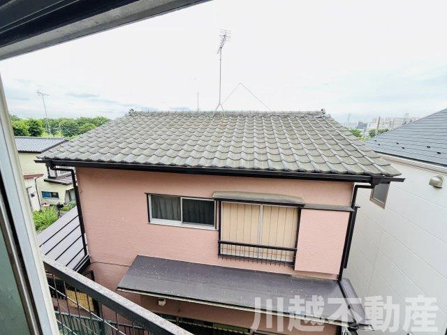 高台の眺望を365日楽しめる戸建の展望|2階西側の６帖和室から見た眺望