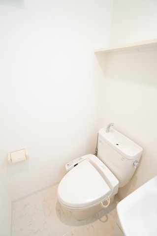 【トイレ】 | KDX千葉中央レジデンス | ※同物件・反転タイプの写真です。