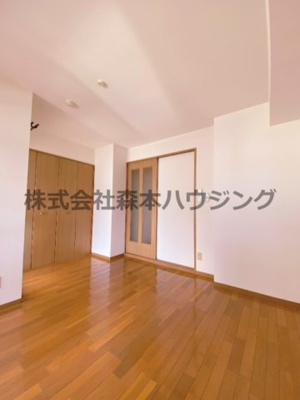 【洋室】 | 　ハッピーアウル | 使い勝手のいい洋室です