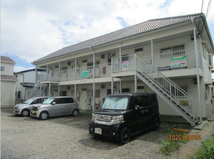 クラールハイツBの駐車場