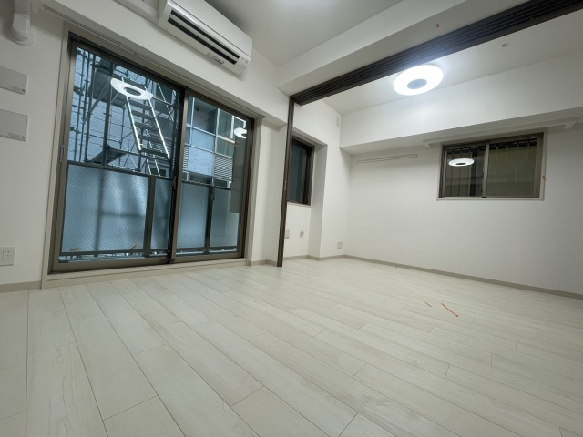 エステムコート新神戸2駅前山手の居間・リビング
