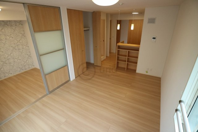 D-room灘北通の居間・リビング