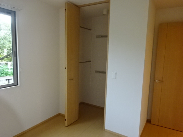 姫路市中地のハイツの収納