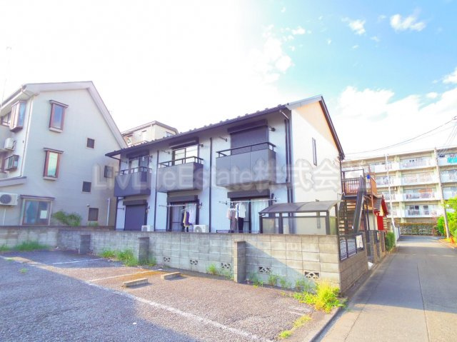 小平市小川西町４丁目のアパートの外観