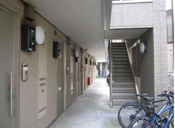 コルサ池袋のエントランス