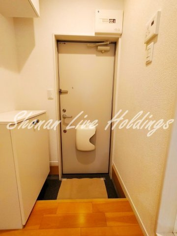グランガーデンケイキュウタウラの玄関|シューズボックス付き