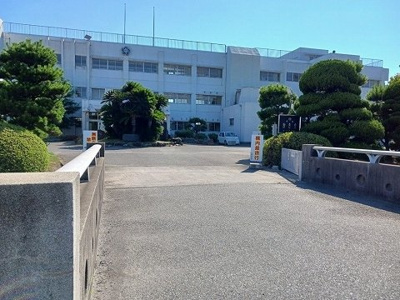 【周辺】 | ヴィヴァーチェ　春日野　Ｂ | 松茂中学校まで400m