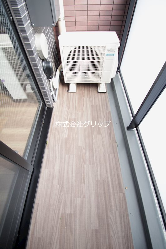 Le'aMARKS横濱弐番館のバルコニー
