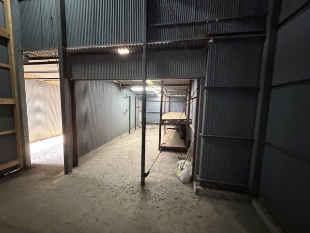 ウィンディ田中シャッター倉庫