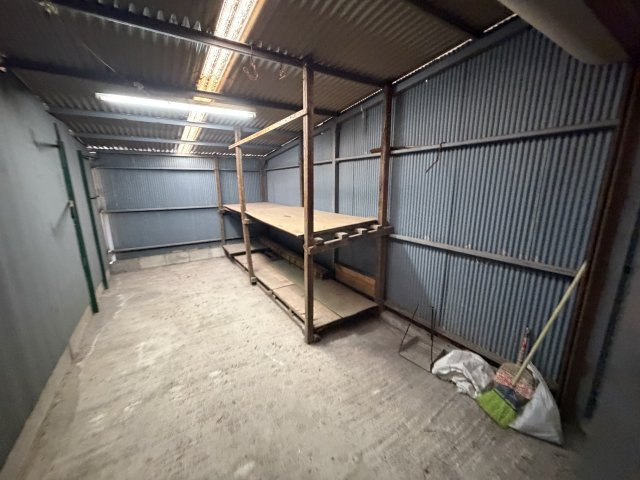 ウィンディ田中シャッター倉庫
