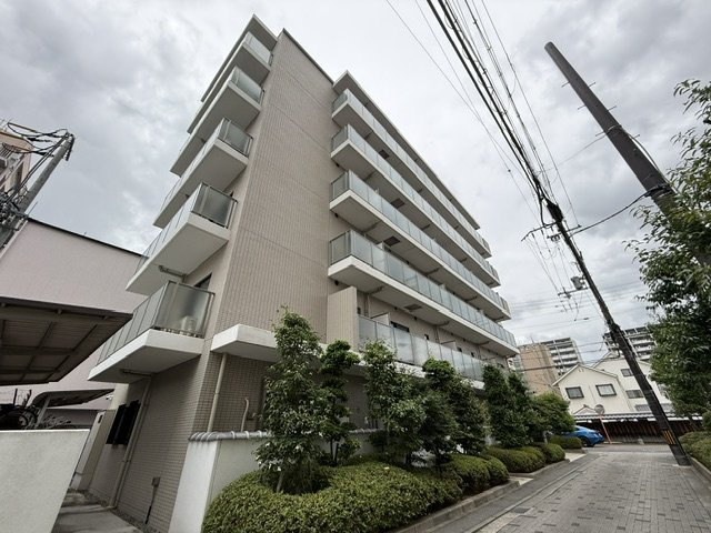 伊丹中央マンションの外観