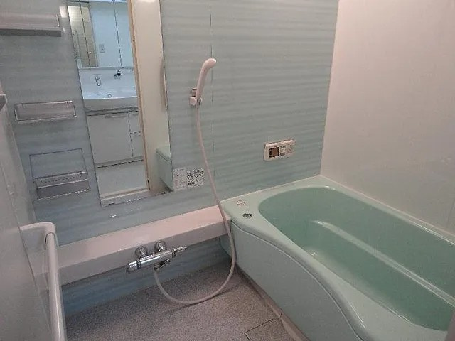 フォレスト岡本の浴室
