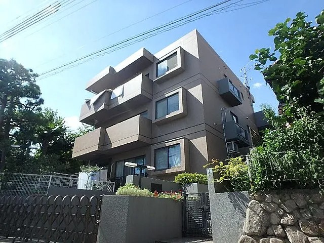 フォレスト岡本の外観