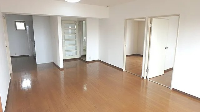 フォレスト岡本の居間・リビング