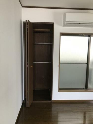 神戸市灘区倉石通６丁目のアパートの収納