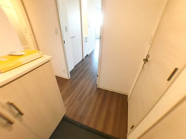 プレサンス三宮エレガンシアの玄関