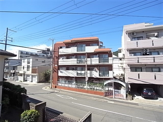 神戸市東灘区田中町２丁目のアパートの外観