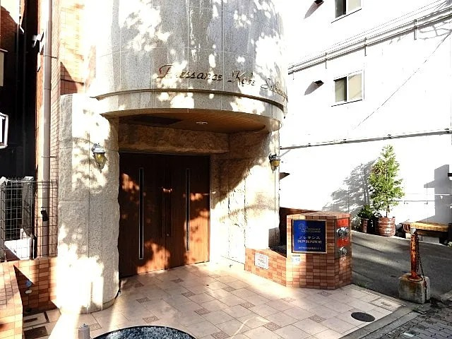 神戸市中央区橘通２丁目の賃貸マンションのエントランス